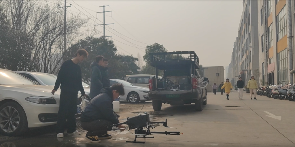 DJI M400 高空清洗无人机解决方案 行业级平台助力建筑幕墙与光伏设施高效清洗